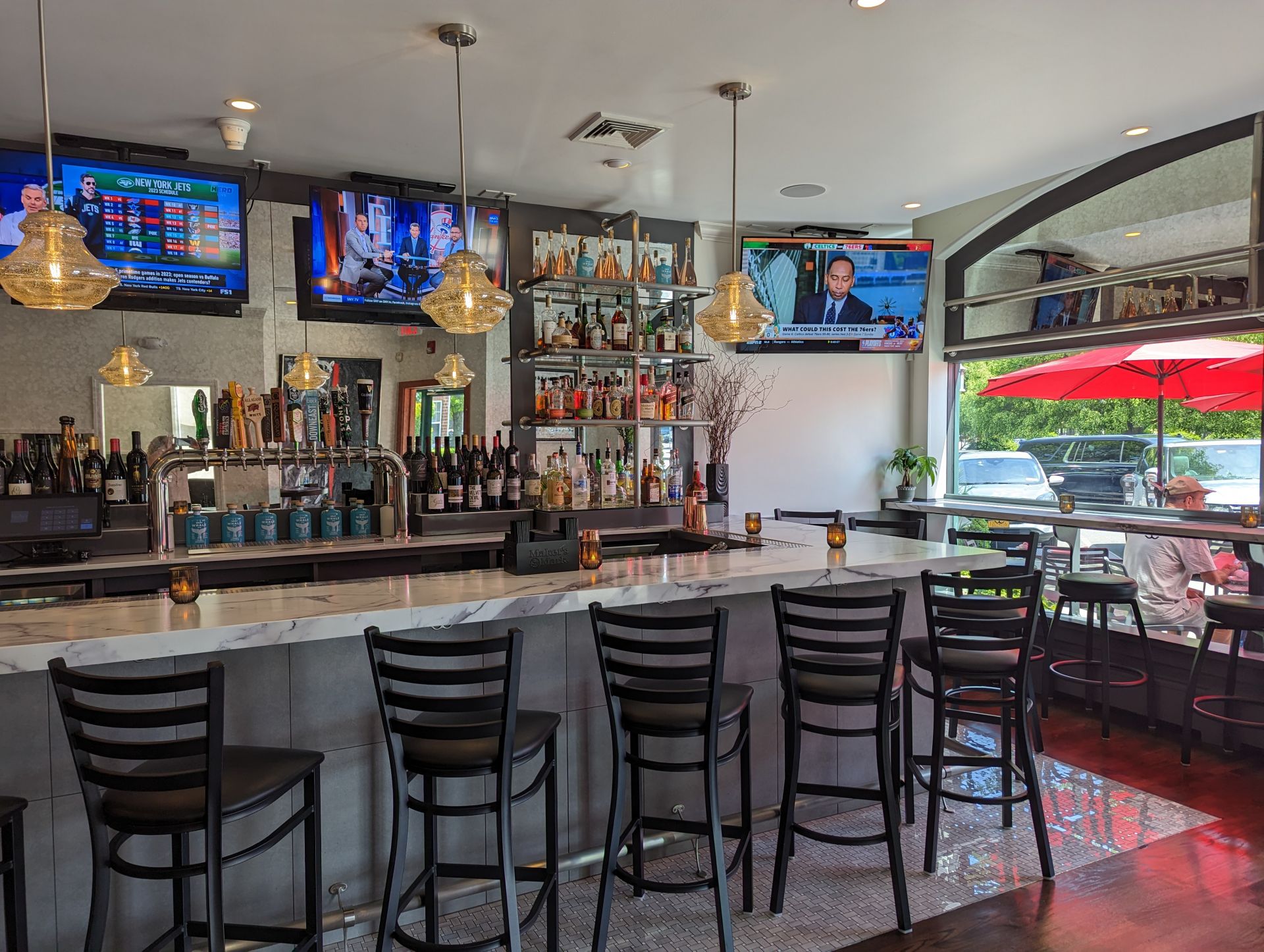 The Tav'ery is a New Casual Restaurant in Bronxville